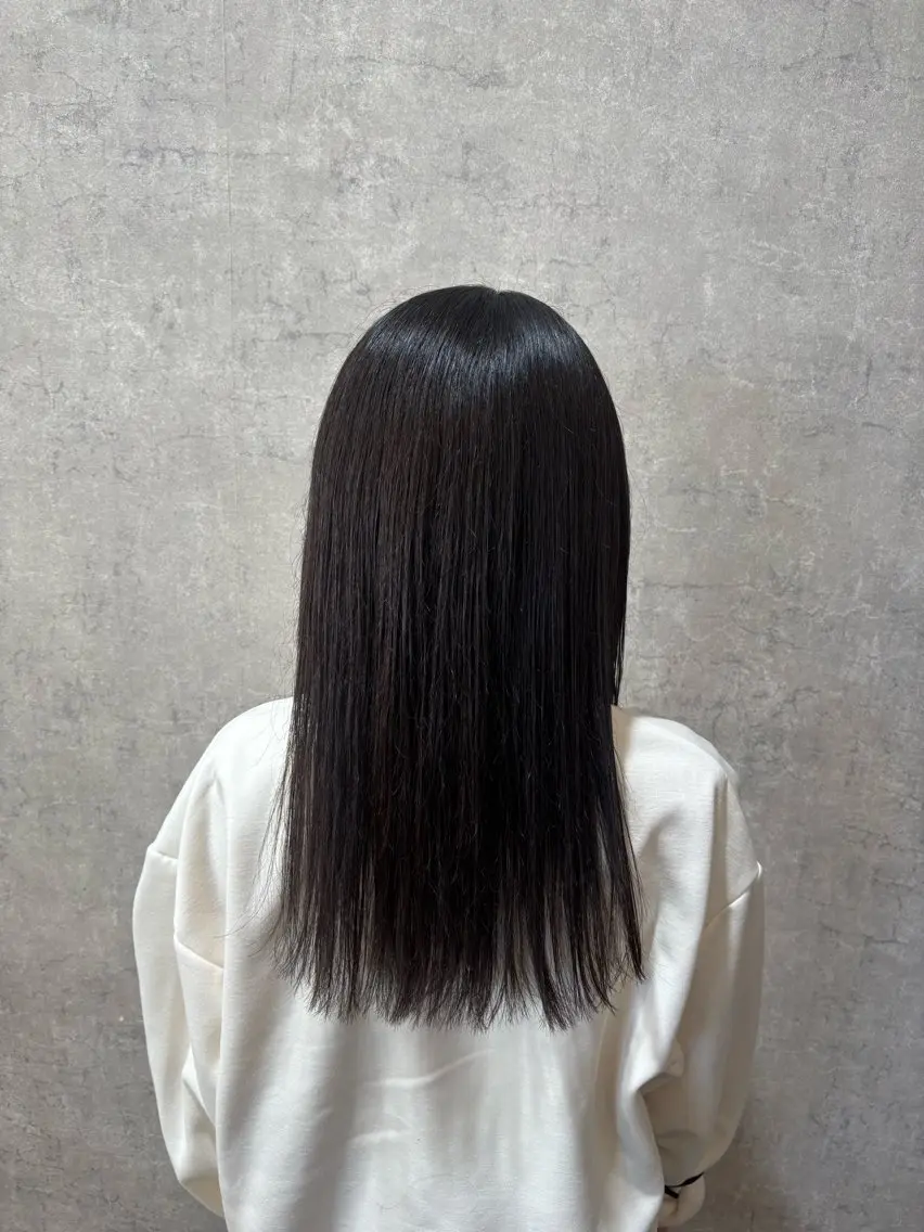 ロング 艶髪/透明感カラー 下山 萌華のヘアスタイル