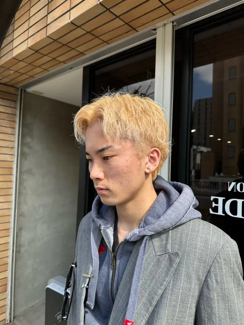 ショート カラー メンズ メンズブリーチ メンズハイトーン スパイキーショート ブリーチ ハイトーンカラー ヘアカラー ハヤシカズキ/カラー ✂/メンズパーマのヘアスタイル