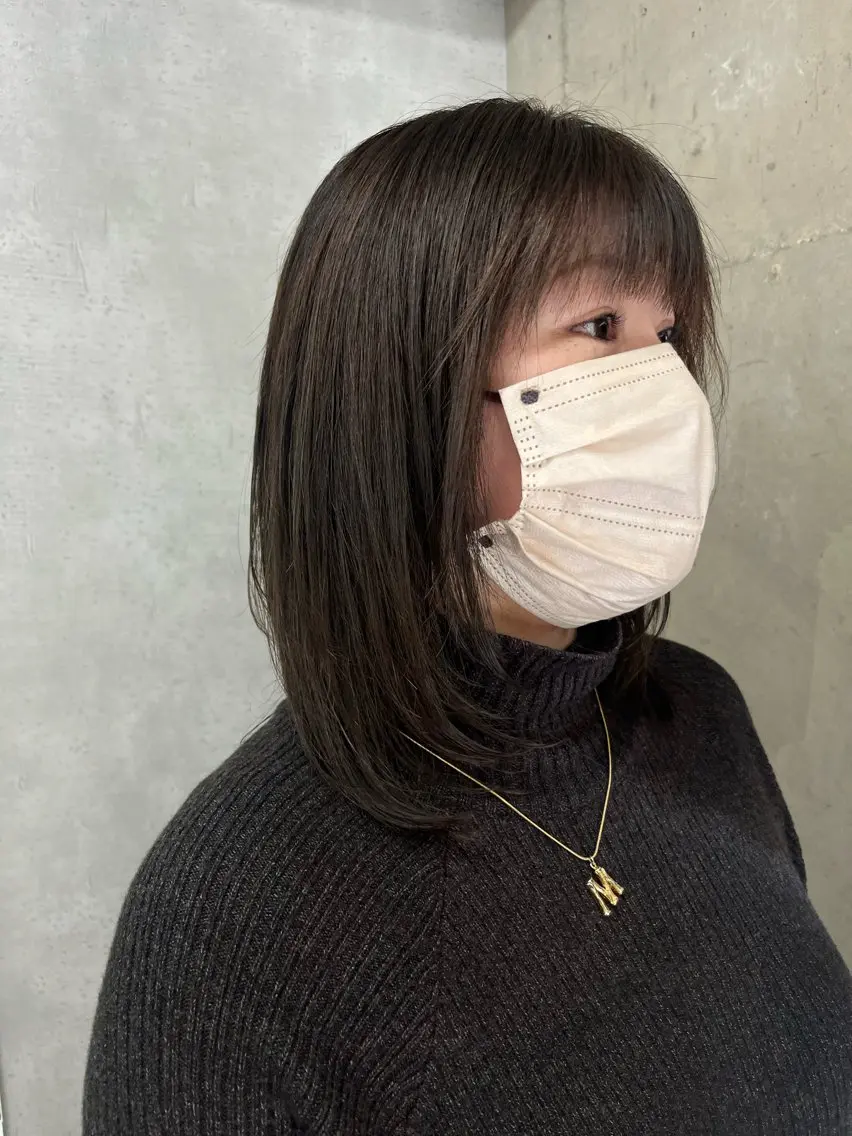 ミディアム レイヤーカット anon Loemのヘアスタイル