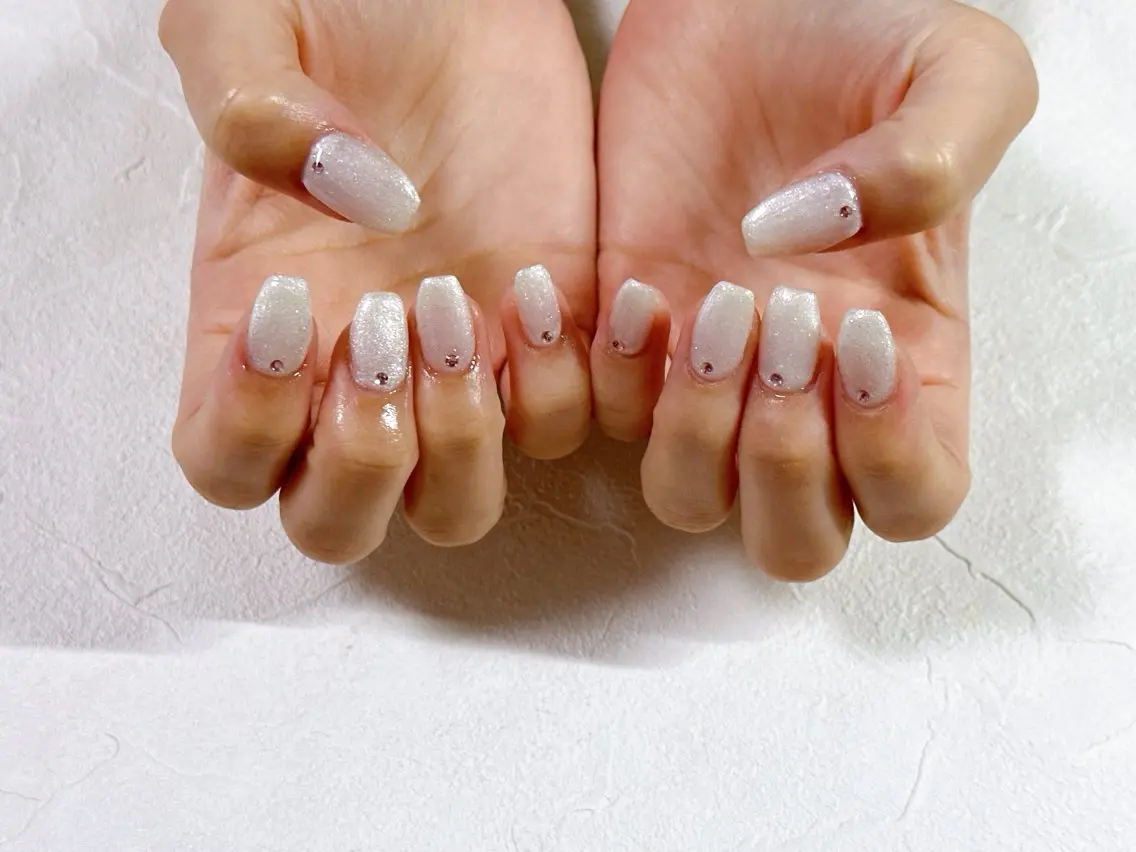 ネイル オーロラネイル フットネイル フレンチネイル ジェルネイル マグネットネイル ハンドネイル kiki nail &brow二子玉川のネイルデザイン