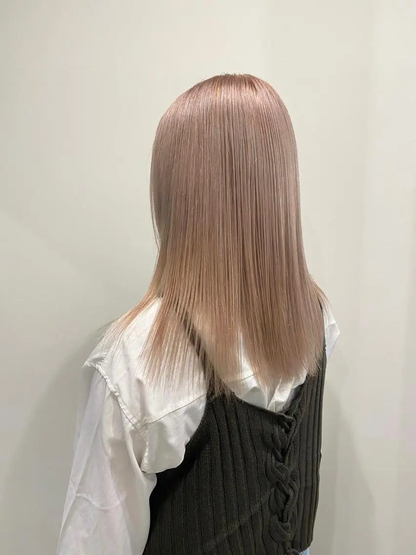 【✨リタッチブリーチ✨】（２センチ以内）＋プレミアムカラー　※ケアブリーチ使用の写真