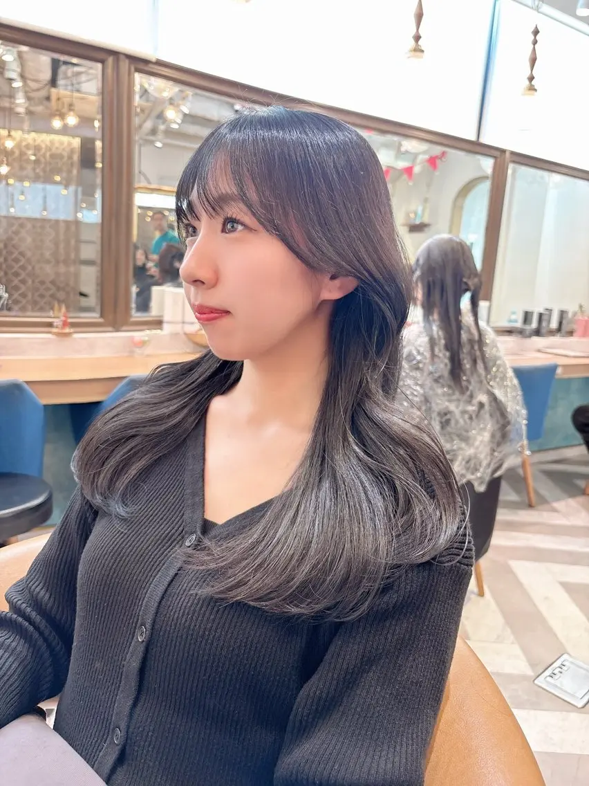 セミロング カット ヘアカラー トリートメント ♥韓国レイヤー/透明 感カラー/目黒慎太郎のヘアスタイル