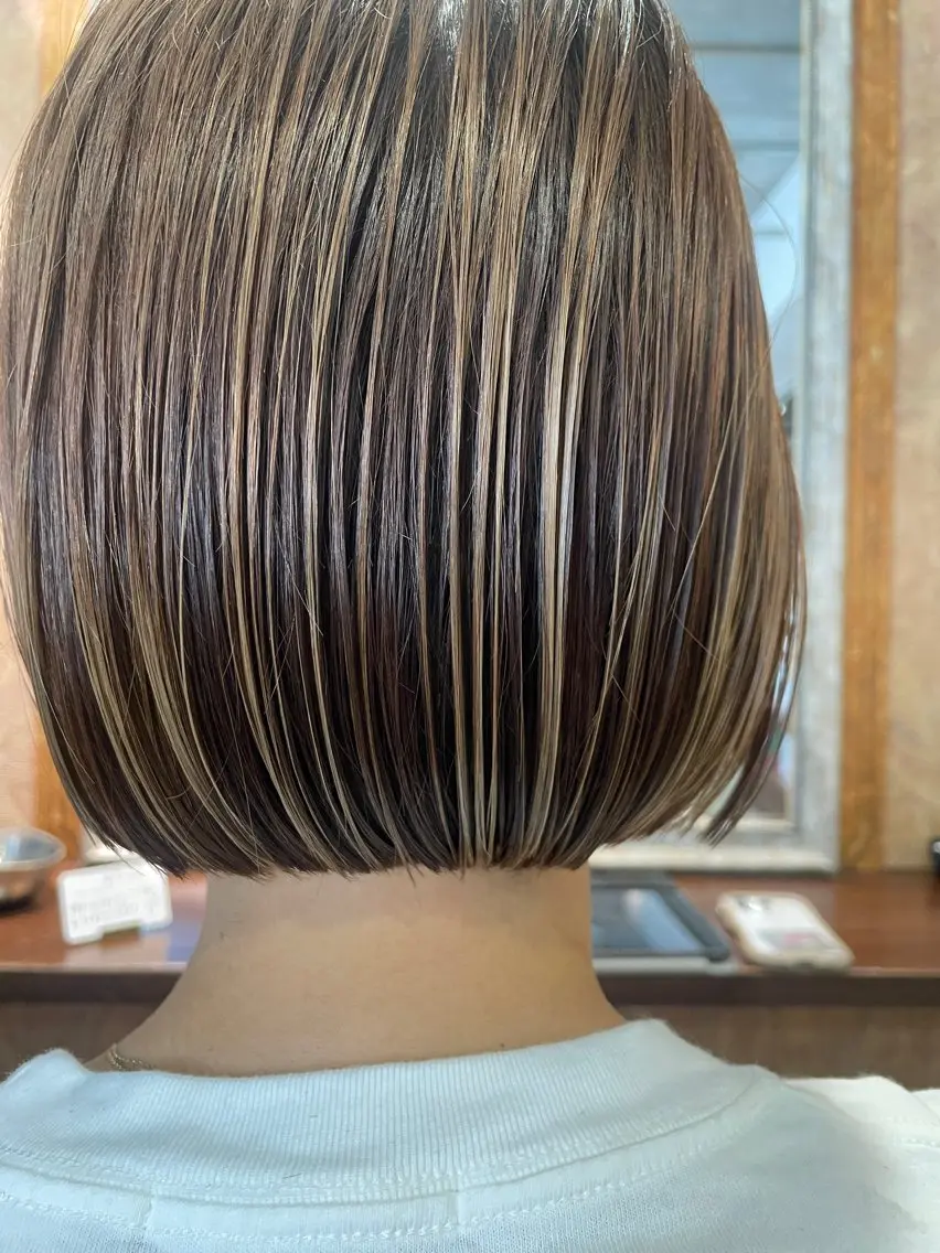 ショート カラー ハイライトカラー ハイライト カット ヘアカラー トリートメント ayane⭐️ボブ・ ショート・パーマのヘアスタイル