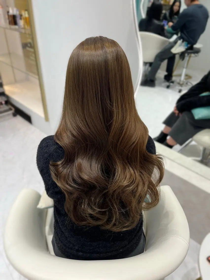 ロング カラー ベージュカラー オリーブベージュ 𝑹𝒊𝒉𝒐🎀 名駅/大人韓国ヘアのヘアスタイル
