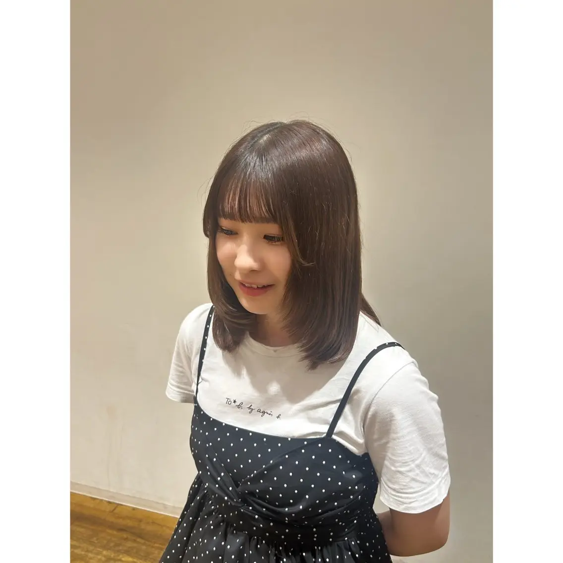 ミディアム 顔まわりレイヤー 顔周りカット レイヤーカット Riko/カット モデル 募集中のヘアスタイル