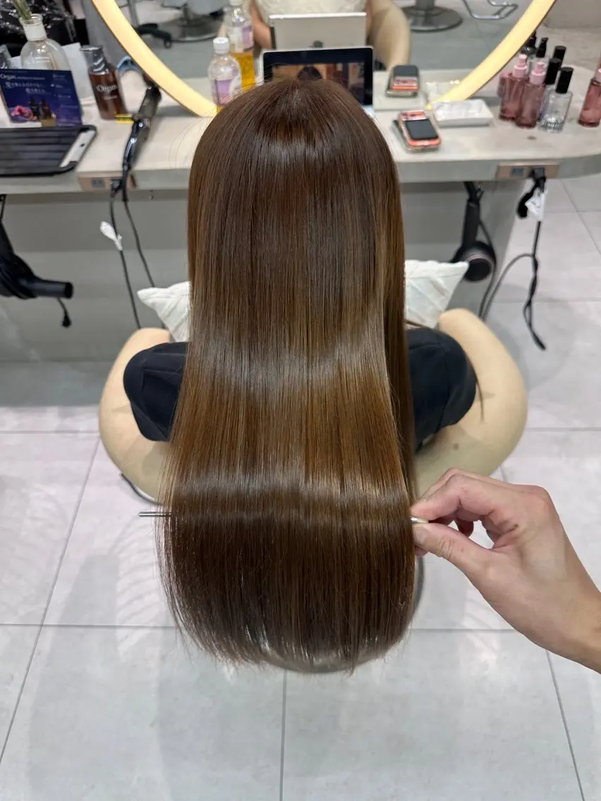 セミロング カラー カット 縮毛矯正 トリートメント 《髪質改善✖️オリー ブ🧸》小嶋拓也のヘアスタイル
