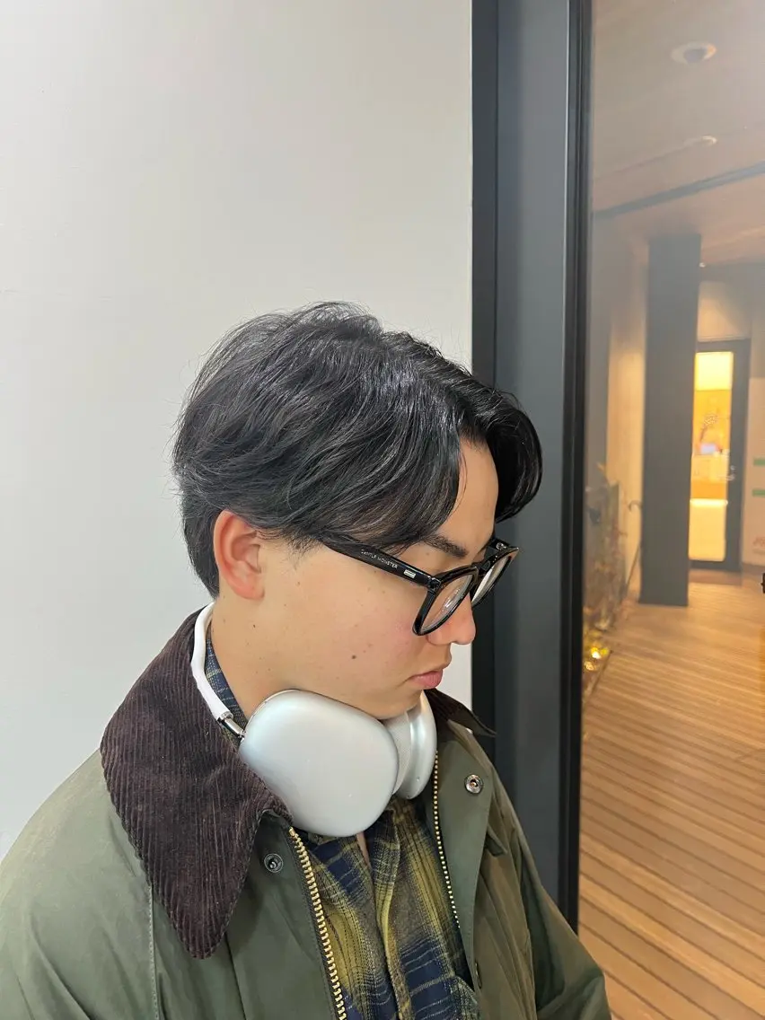 パーマ メンズ カット パーマ トリートメント ダブルカラー寒色系 ボリューム改善ハヤトのヘアスタイル