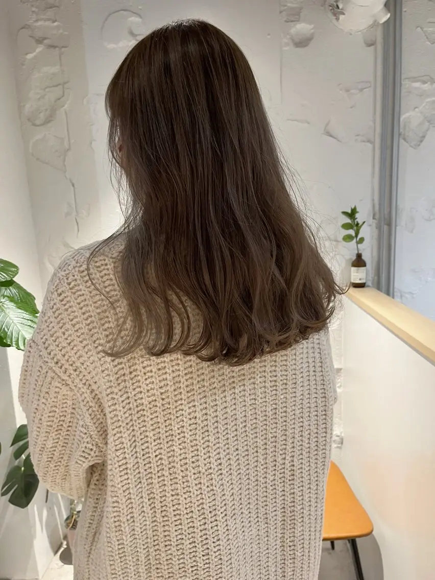 ロング ヘアカラー 透明感カラー♡ 岡部瑠里のヘアスタイル