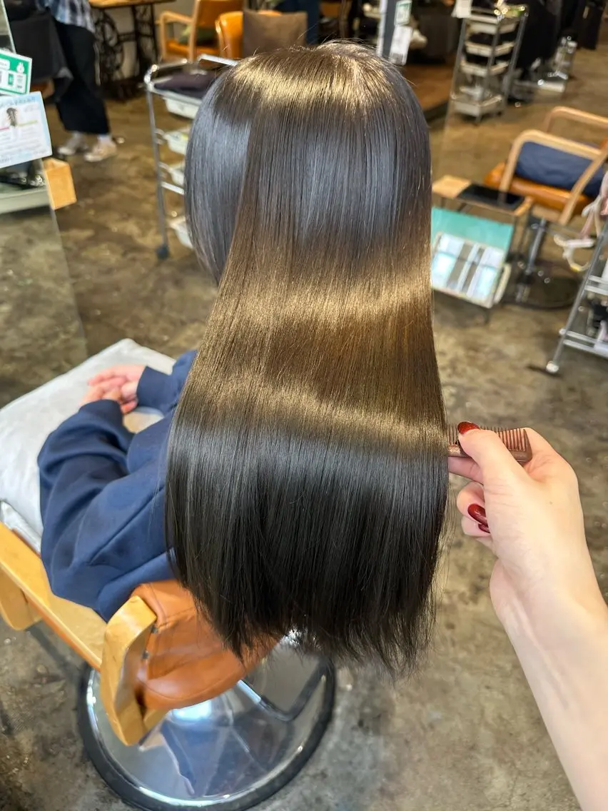 ロング 金 春江のヘアスタイル