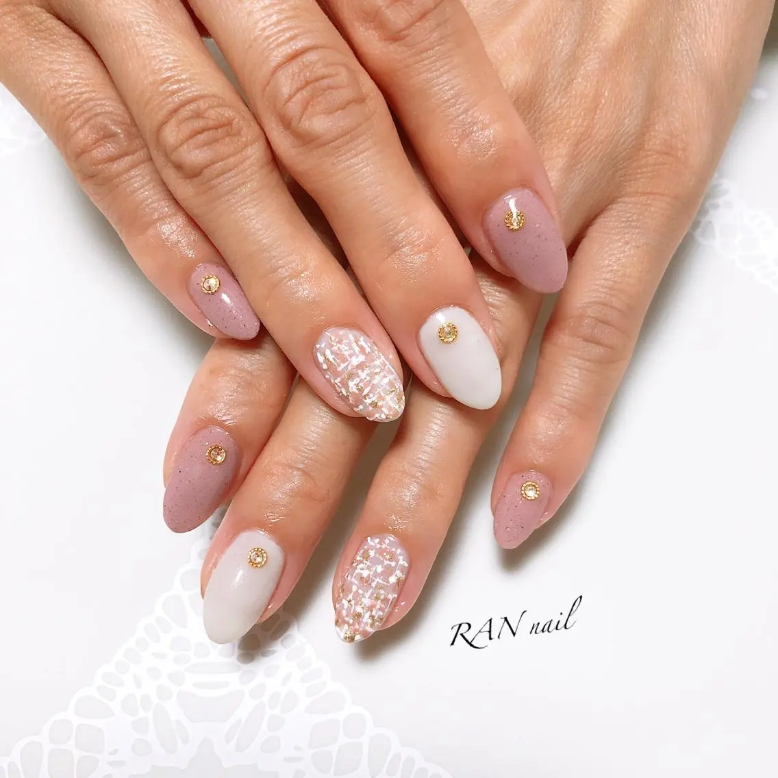 ネイル フットネイル オフィスネイル ホワイト 冬ネイル ハンドネイル フットネイル RAN nailのネイルデザイン