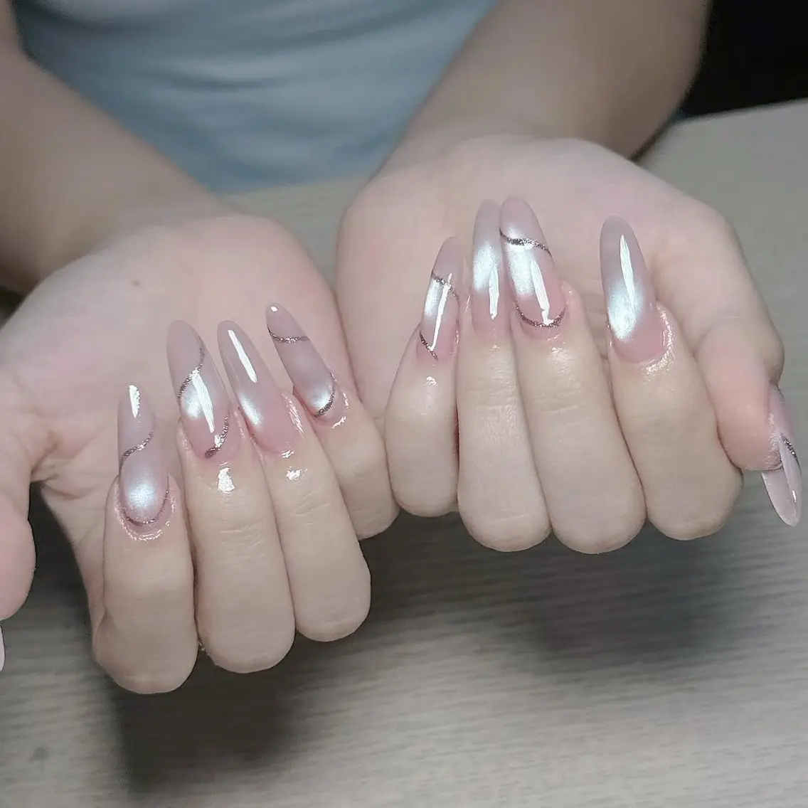 ネイル アートネイル ガーリー 韓国ネイル マグネットネイル 持ち込み Rin Nail 新大久保店のネイルデザイン