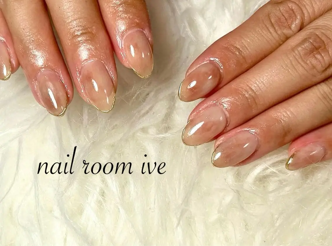 ネイル 大理石ネイル(マーブル) ミラーネイル nail room IVEのネイルデザイン
