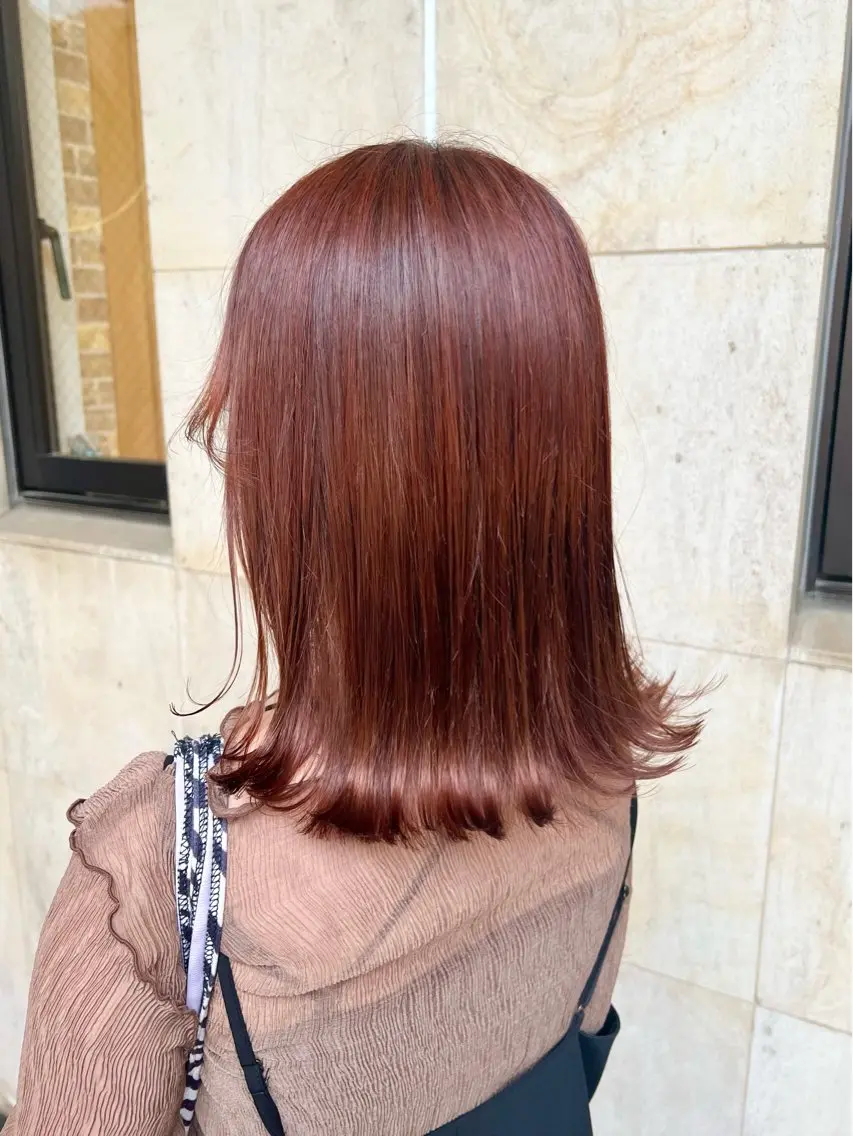 ミディアム カラー 切りっぱなしボブ ミディアムレイヤー ブリーチ ダブルカラー ハイライトカラー ヘアカラー トリートメント ✨艶髪✨透明感✨ 山内大樹のヘアスタイル