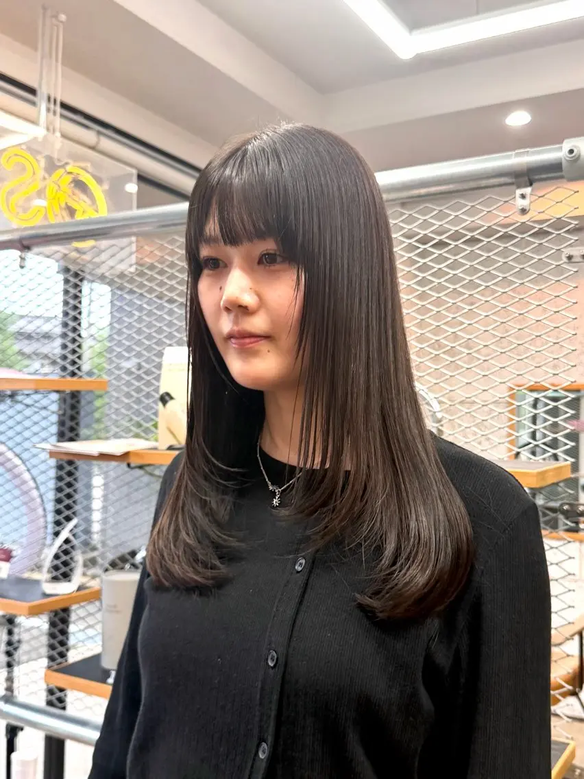 ロング レイヤーカット カット ヘアカラー トリートメント SEE-SAW． MANAKAのヘアスタイル