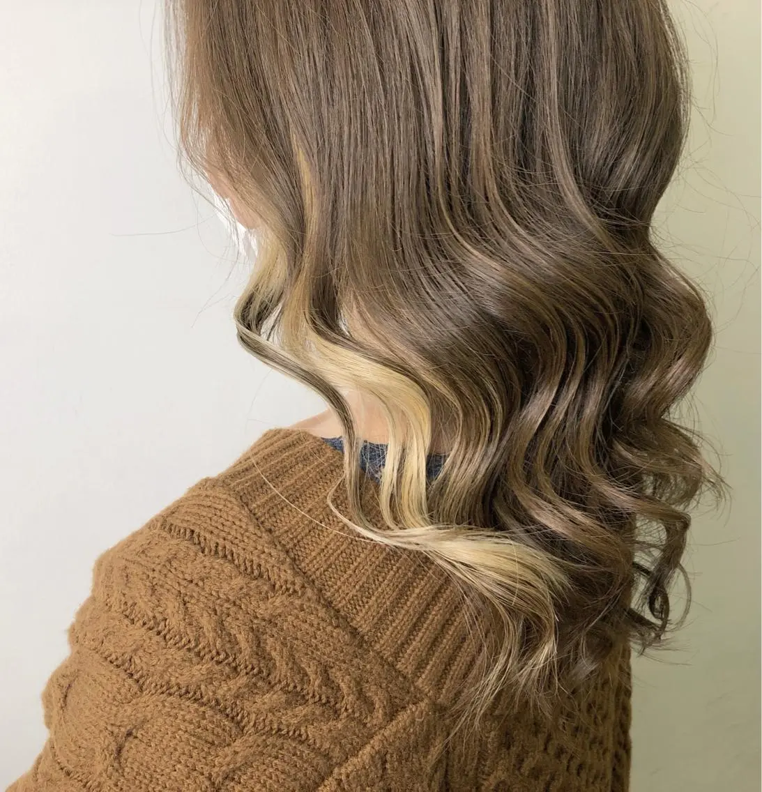 セミロング メンズ レイヤー ウルフ 弓木啓輔のヘアスタイル