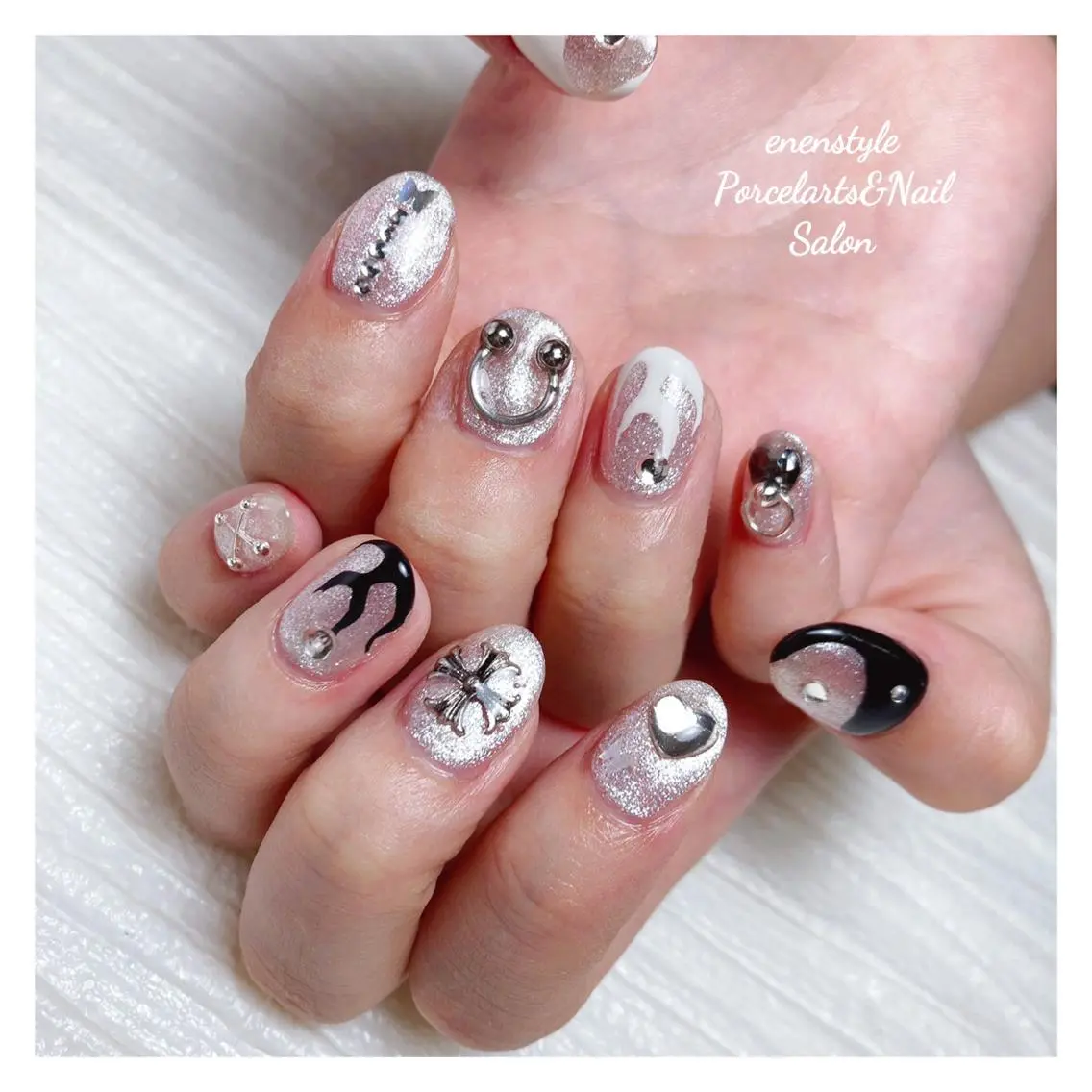 ミディアム ネイル 🐾enen style 🐾のネイルデザイン