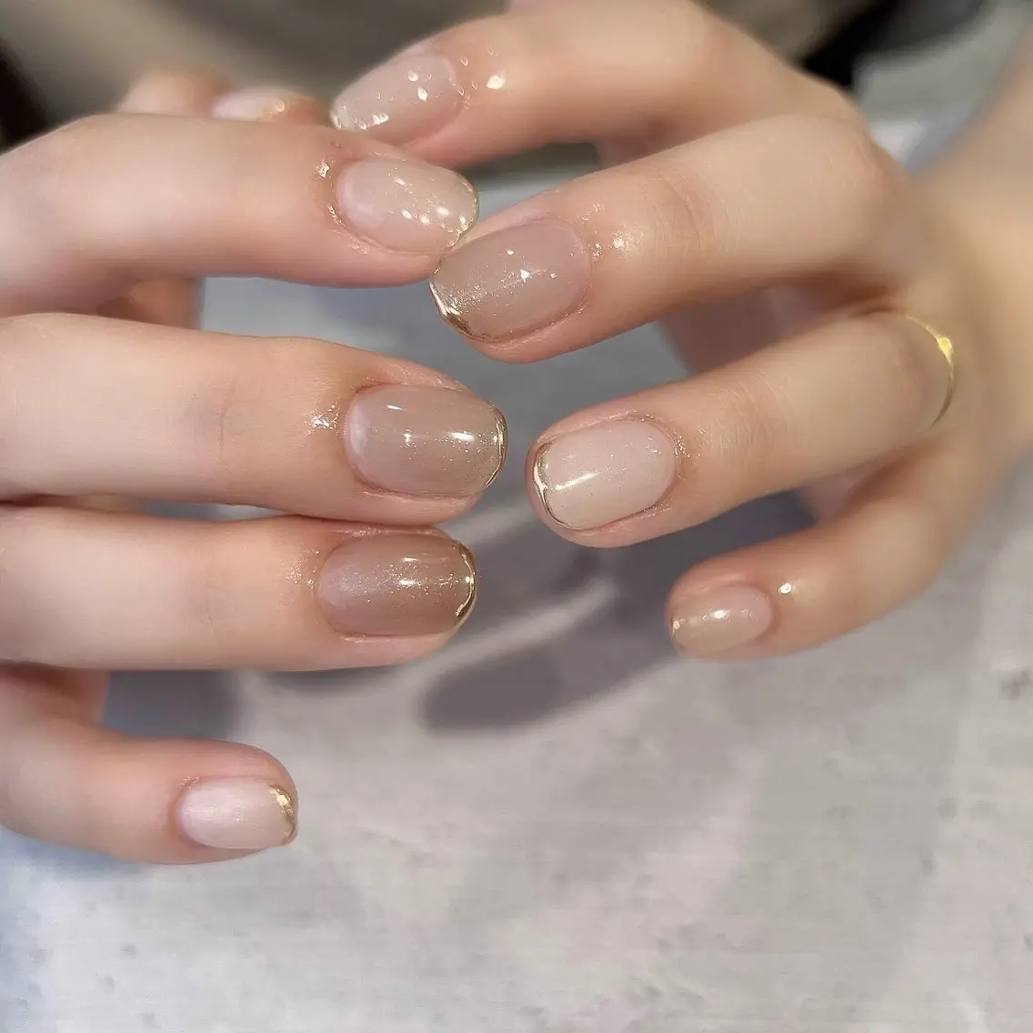 ネイル フレンチネイル ゴールド ミラーネイル ニュアンスネイル オフィスネイル 鈴木 まゆのネイルデザイン