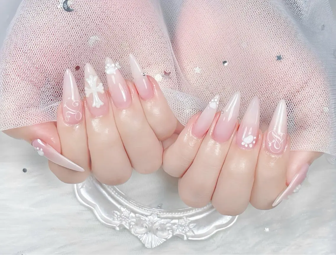 ネイル チークネイル 長さ出し フレンチネイル ジェルネイル グラデーション ハンドネイル THANHTHANH NAILのネイルデザイン