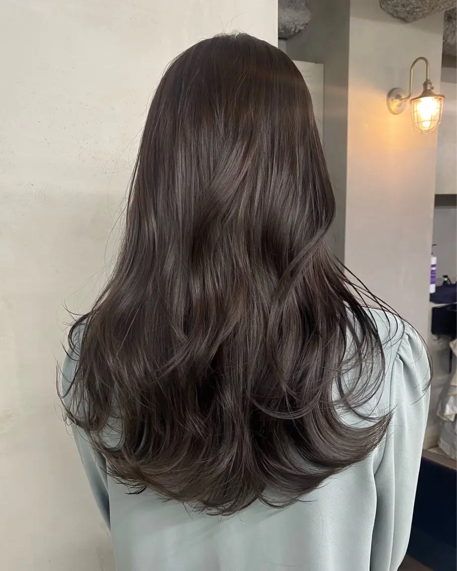 ロング カラー カット ヘアカラー トリートメント ヘアセット 新宿/韓国ヘア/ 髪質改善ストレートのヘアスタイル