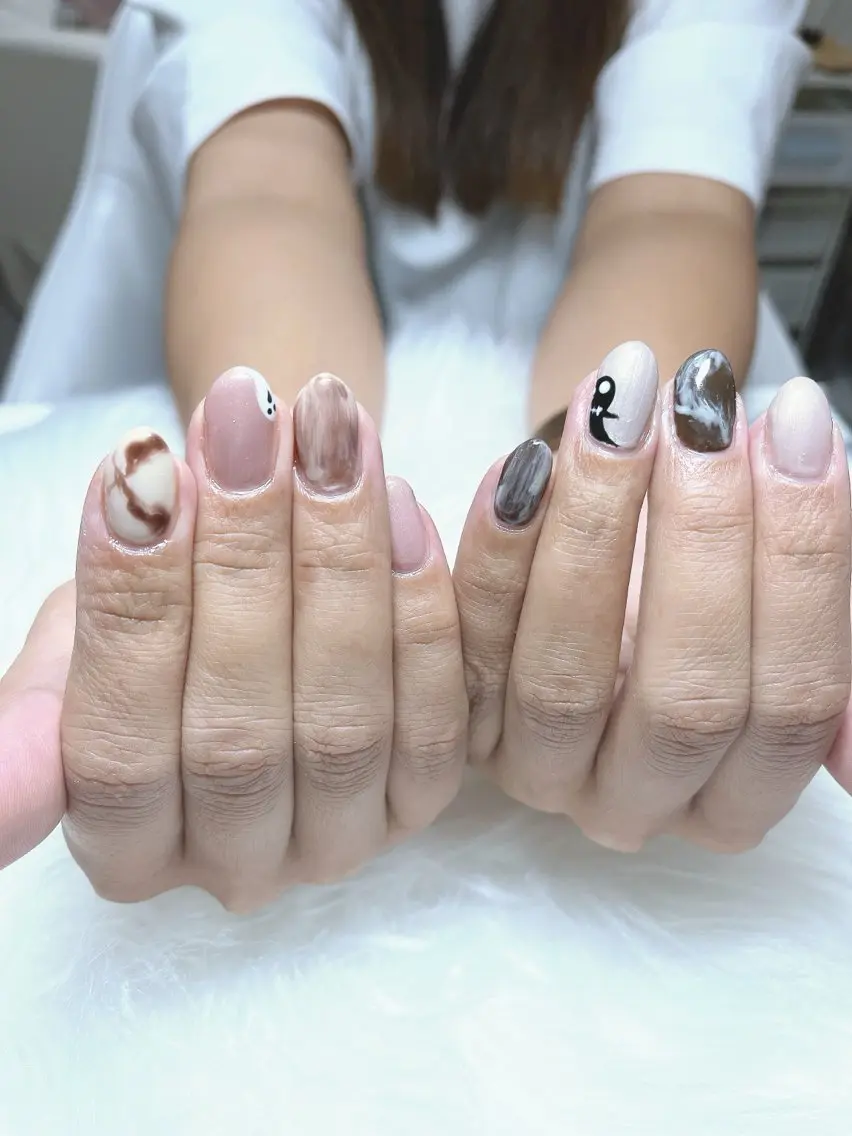 ネイル レイレア ネイルルームのネイルデザイン