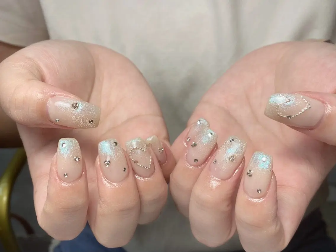 ネイル アートネイル フラワーネイル フットネイル ジェルネイル ガーリー ハンドネイル UM Nail Salonのネイルデザイン