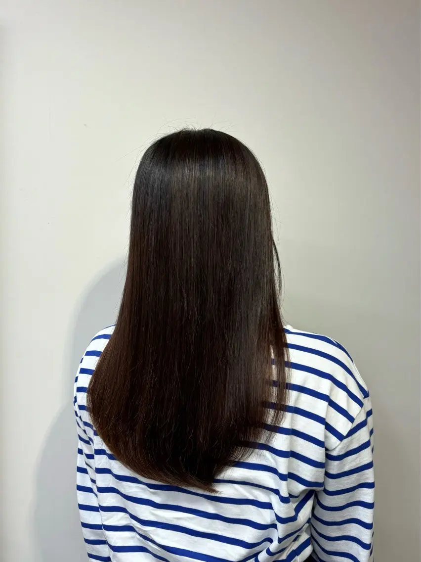 ロング 縮毛矯正 桂 奈穂のヘアスタイル