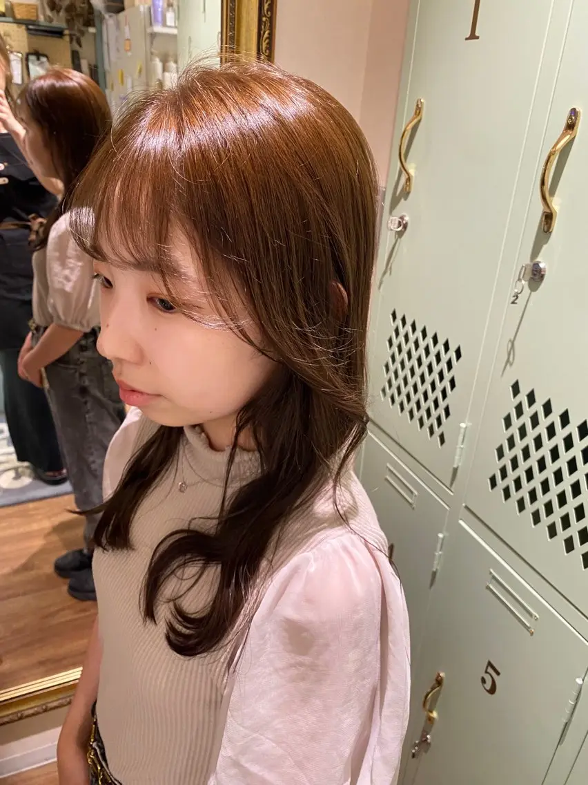 セミロング カラー ベージュカラー ブリーチ ダブルカラー ミルクティーベージュ ブリーチなしカラー カット ヘアカラー トリートメント 透明感カラー/韓国 ヘア🩶yuri🩵のヘアスタイル