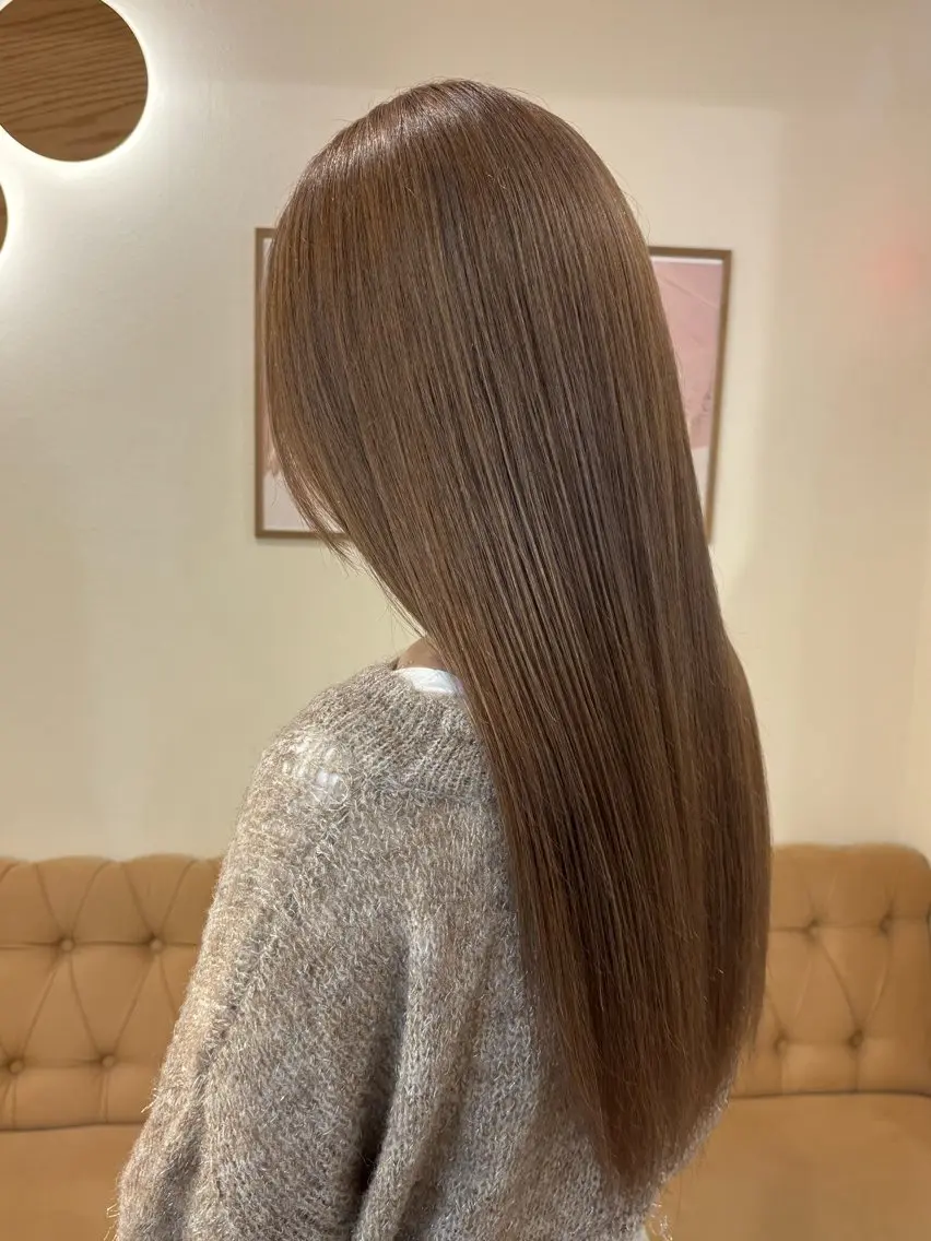 ロング カラー ベージュカラー ヘーゼル ヘアカラー シンバヒナノ/パーマ レイヤー/髪質改善のヘアスタイル