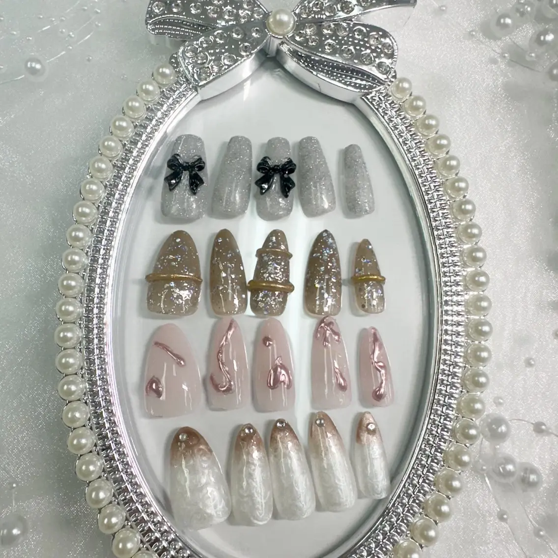 ネイル Manamǐ 個性派のネイルデザイン