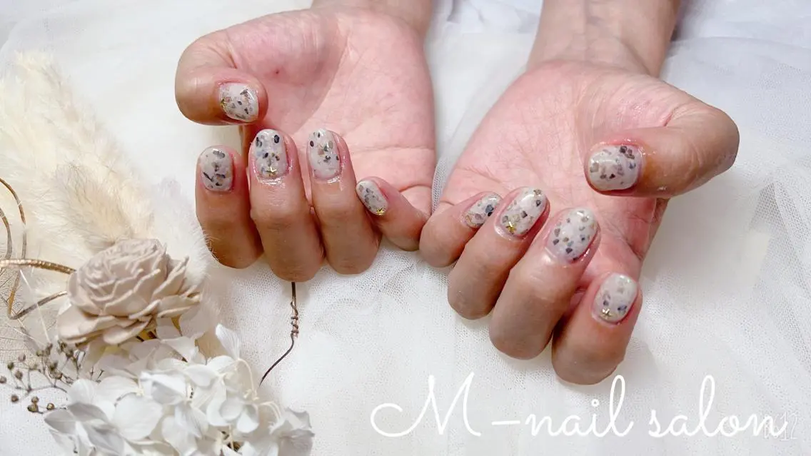 ネイル シンプルネイル M_ nail salonのネイルデザイン