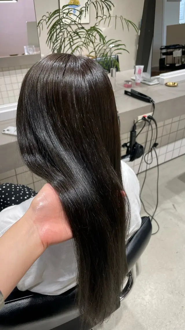 ロング カラー グレージュ オリーブグレージュ オリーブグレー カット 縮毛矯正 郡山/透明感カラー /馬場アンドレアのヘアスタイル