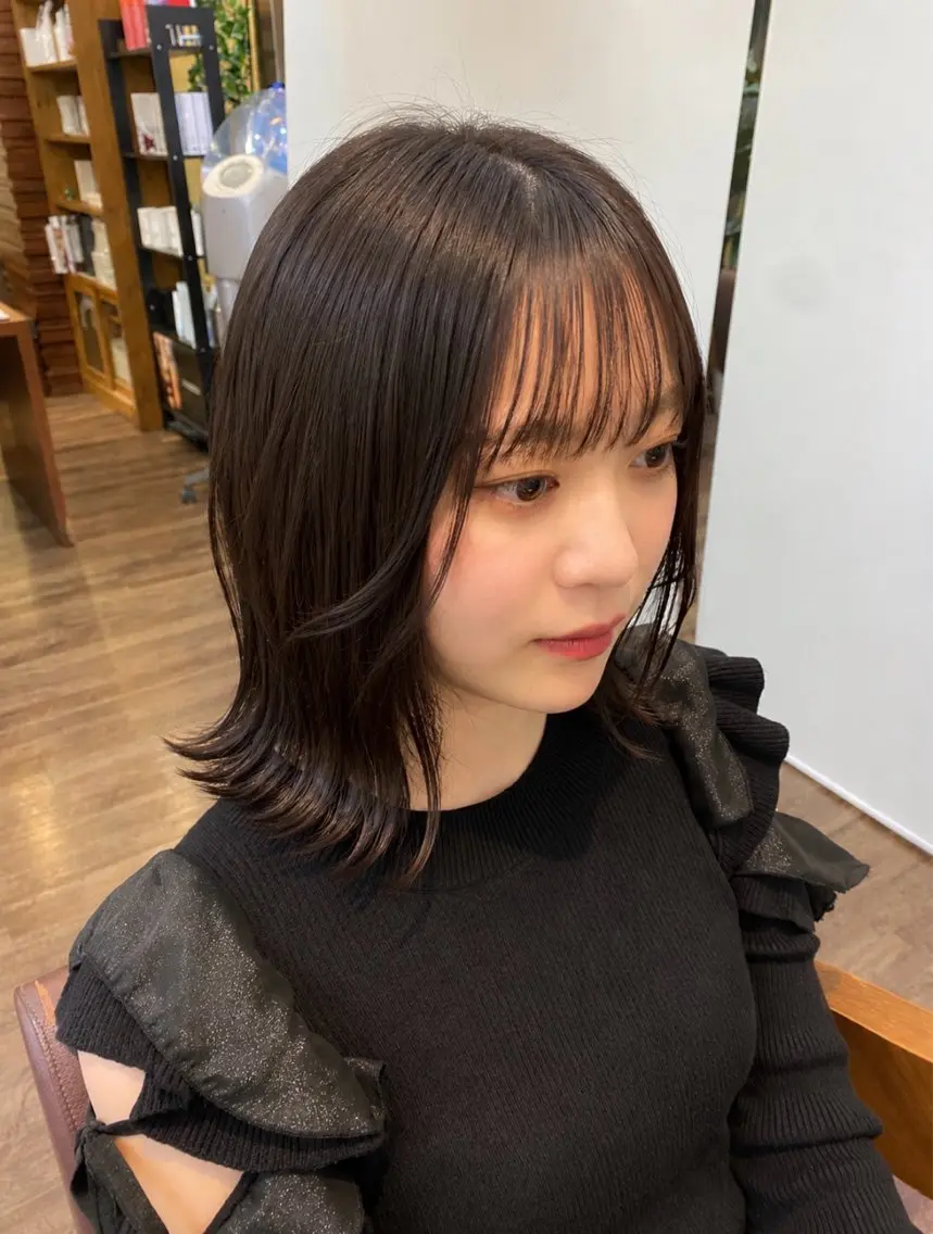 ミディアム 怜央/艶感カラー /似合わせカットのヘアスタイル