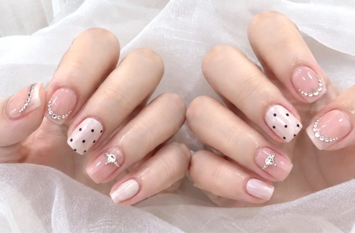 ネイル 成人式 フレンチネイル ジェルネイル 韓国ネイル マグネットネイル Michan Nailのネイルデザイン