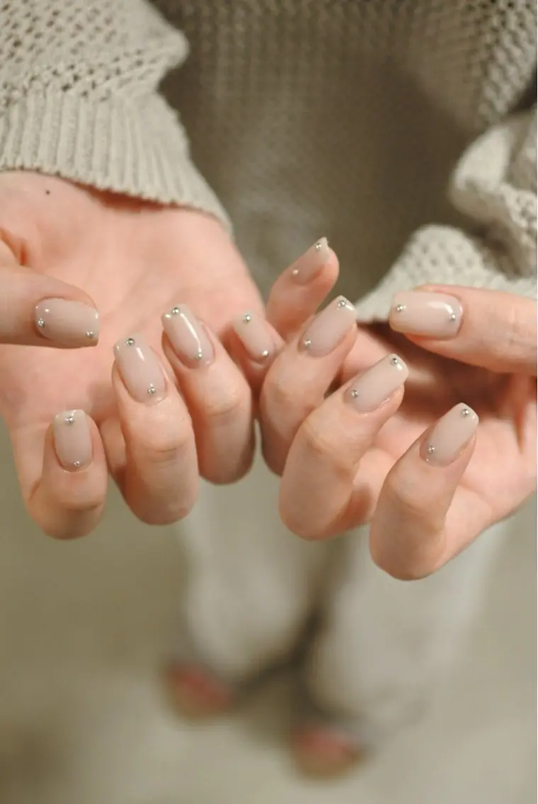 ネイル ストーンネイル ハンドネイル nailsalon 咲くのネイルデザイン