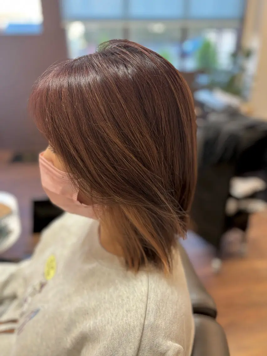 ミディアム 池岡 洋子のヘアスタイル