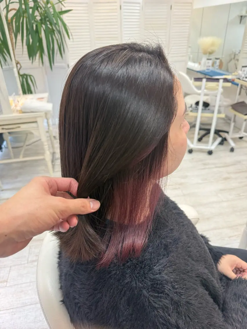 セミロング ヘアカラー 新籾 尚哉のヘアスタイル