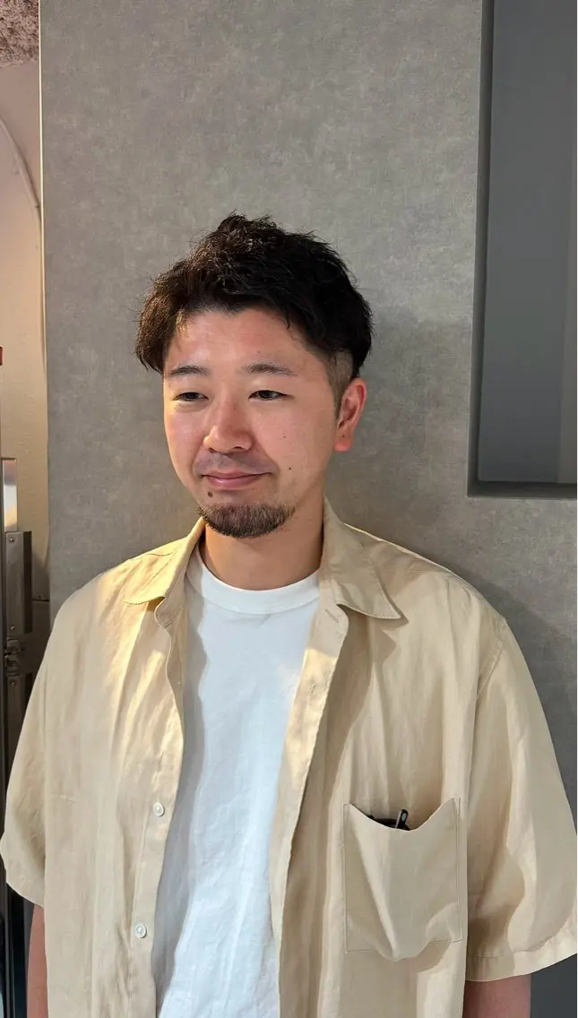 ショート パーマ メンズ カット パーマ 吉岡 昌吾のヘアスタイル