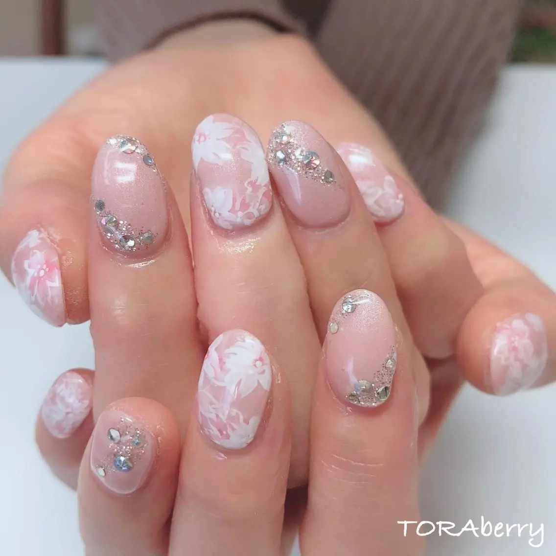 ネイル ハンドネイル ネイリスト なつみのネイルデザイン