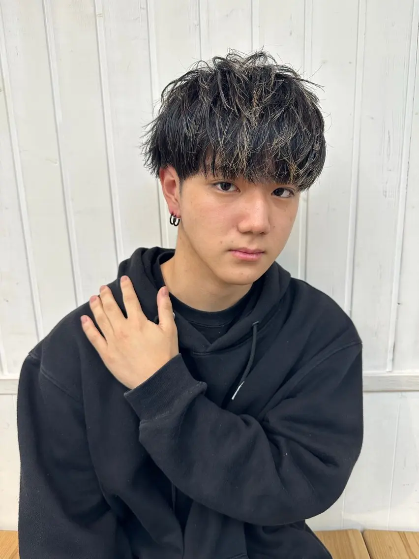 ショート KEIGO/ ベージュカラーのヘアスタイル