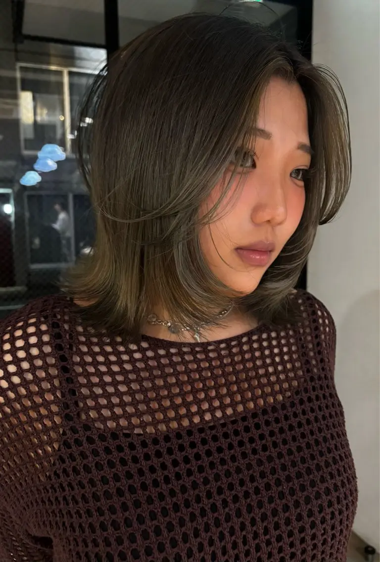 セミロング カット ヘアカラー 🎀抜け感ナチュラル 🎵asuna🪽のヘアスタイル