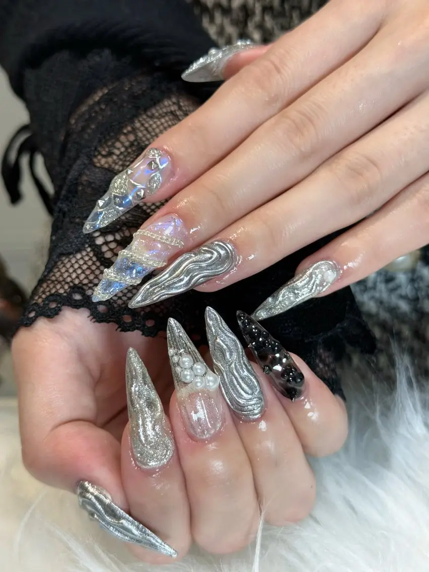 ネイル オーロラネイル ボルドー ブラウン 氷ネイル・うるうるネイル キラキラネイル ハンドネイル Julli NailStudioのネイルデザイン