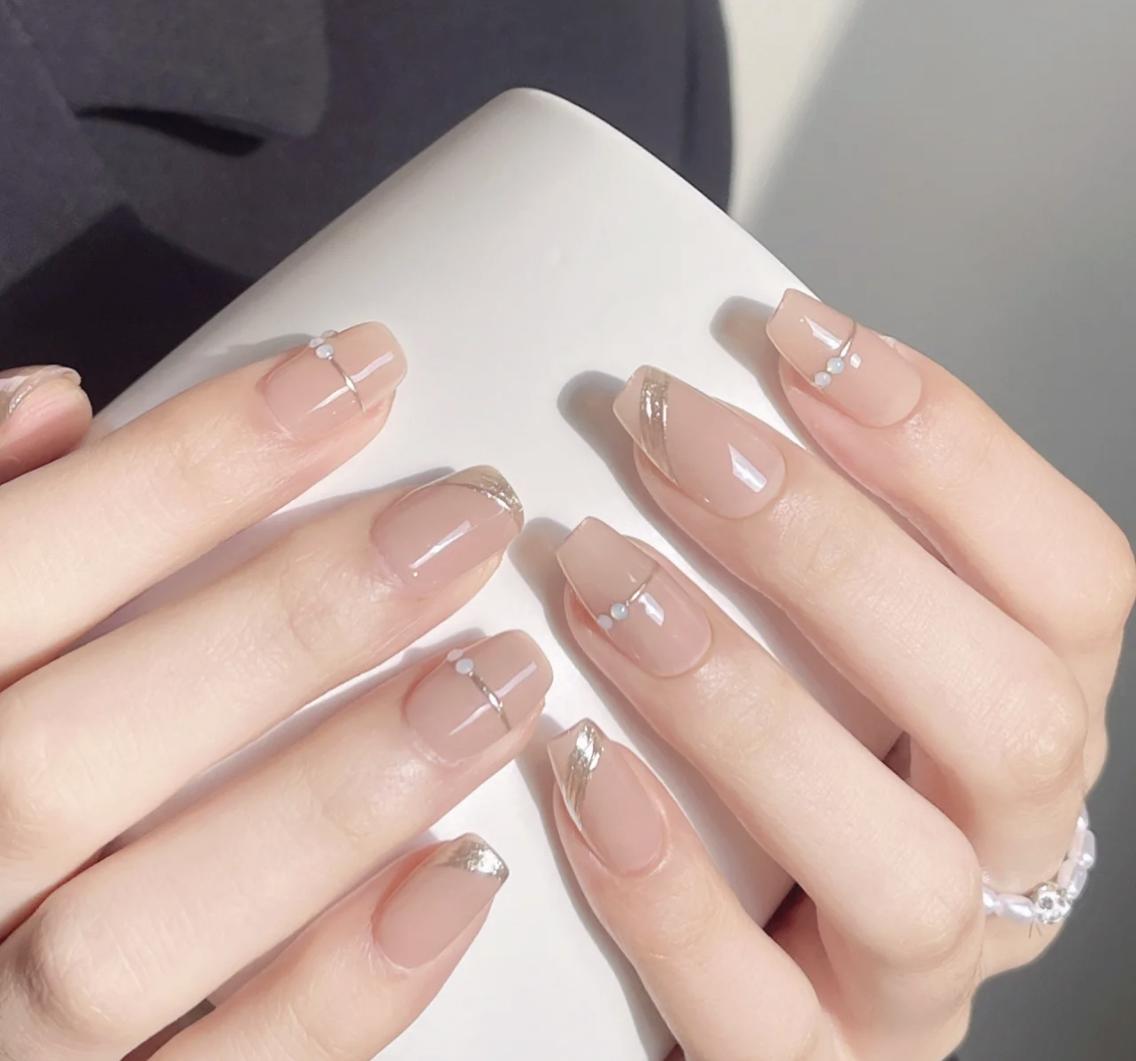ネイル Queens テイのネイルデザイン