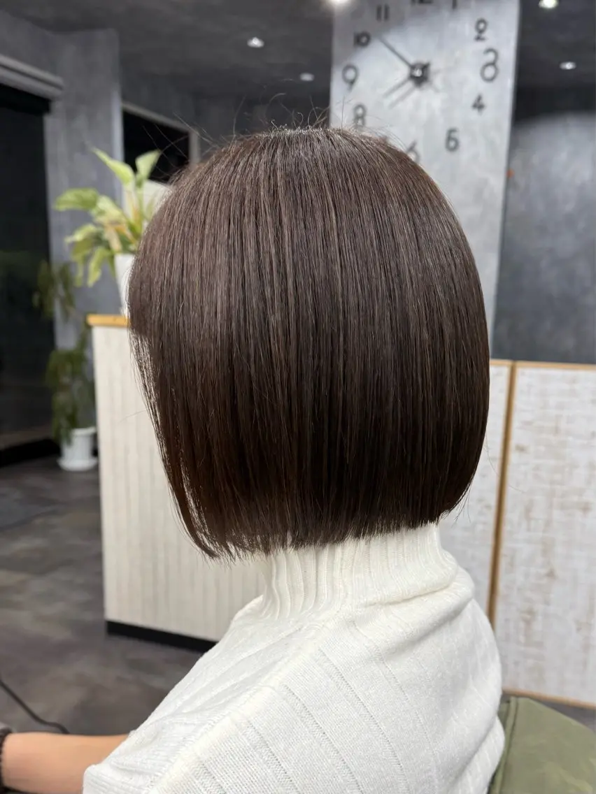 ショート 前下がりボブ ボブ 郷原 奈々のヘアスタイル