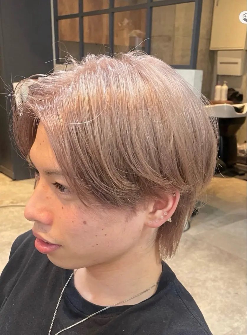 カット+ブリーチ+高発色艶カラー+トリートメント✂︎の写真