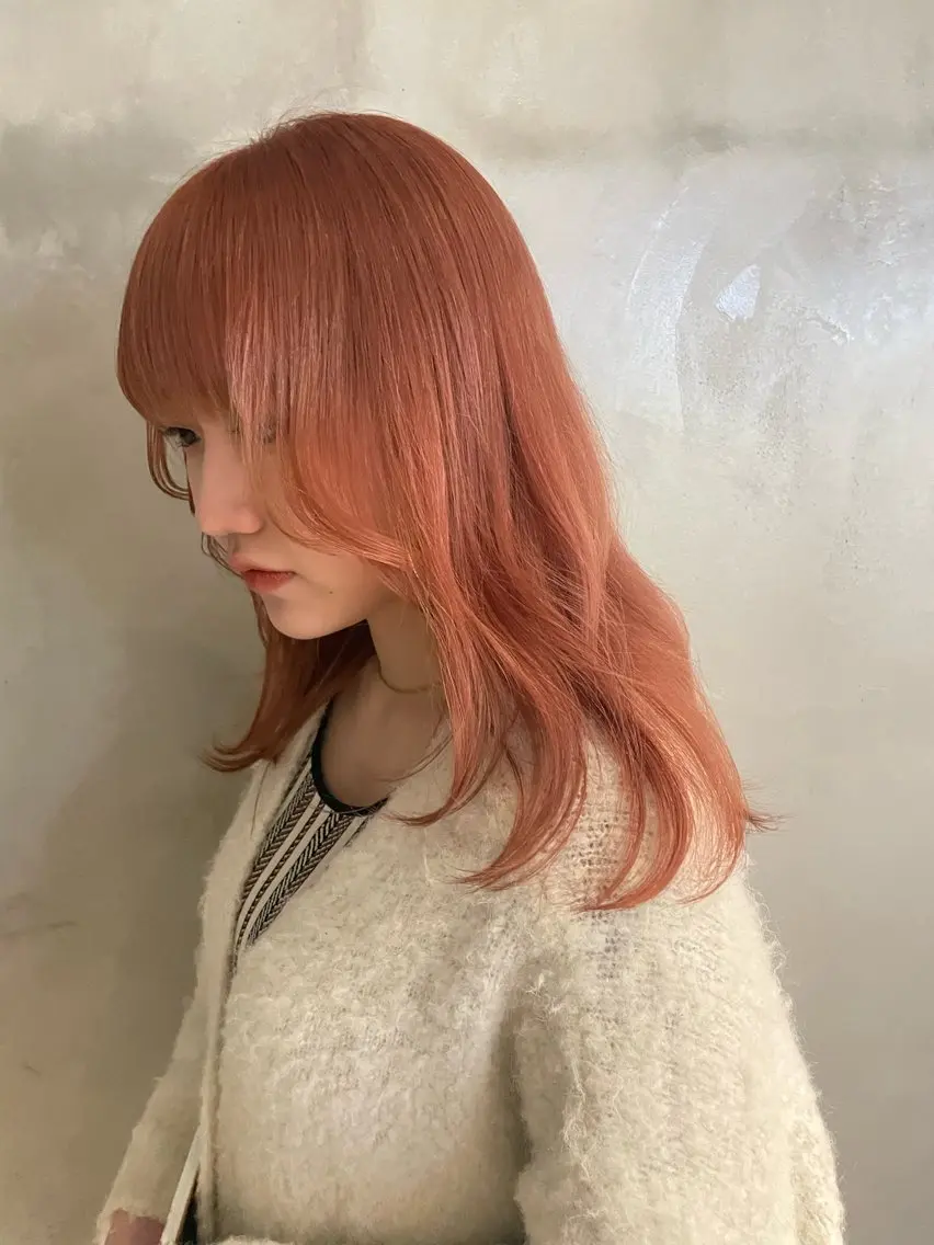 セミロング カラー オレンジ ピンクカラー ユウナ🎀レイヤー/ 暖色カラーのヘアスタイル