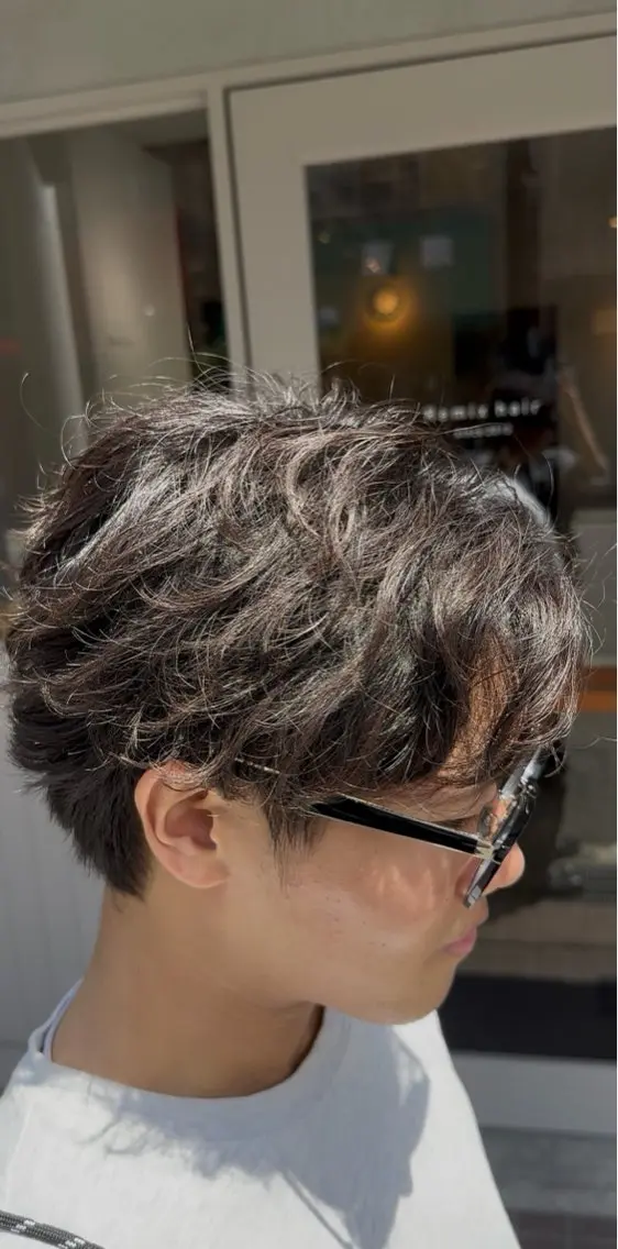 ショート パーマ メンズ フェザーパーマ メンズパーマ 三宅 亨表のヘアスタイル