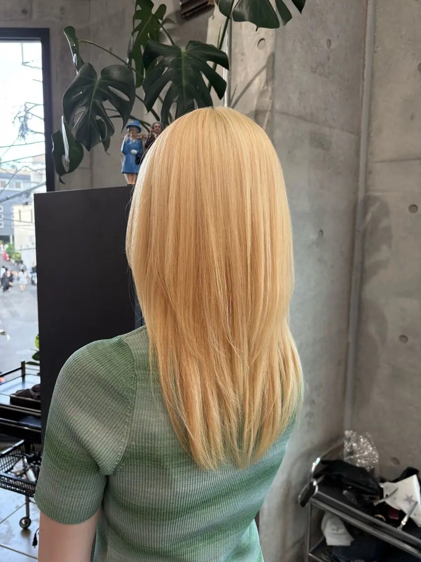 ロング カラー ブリーチ 抜きっぱなしブロンド ブロンド カット ヘアカラー maika (^^)。.:*☆のヘアスタイル