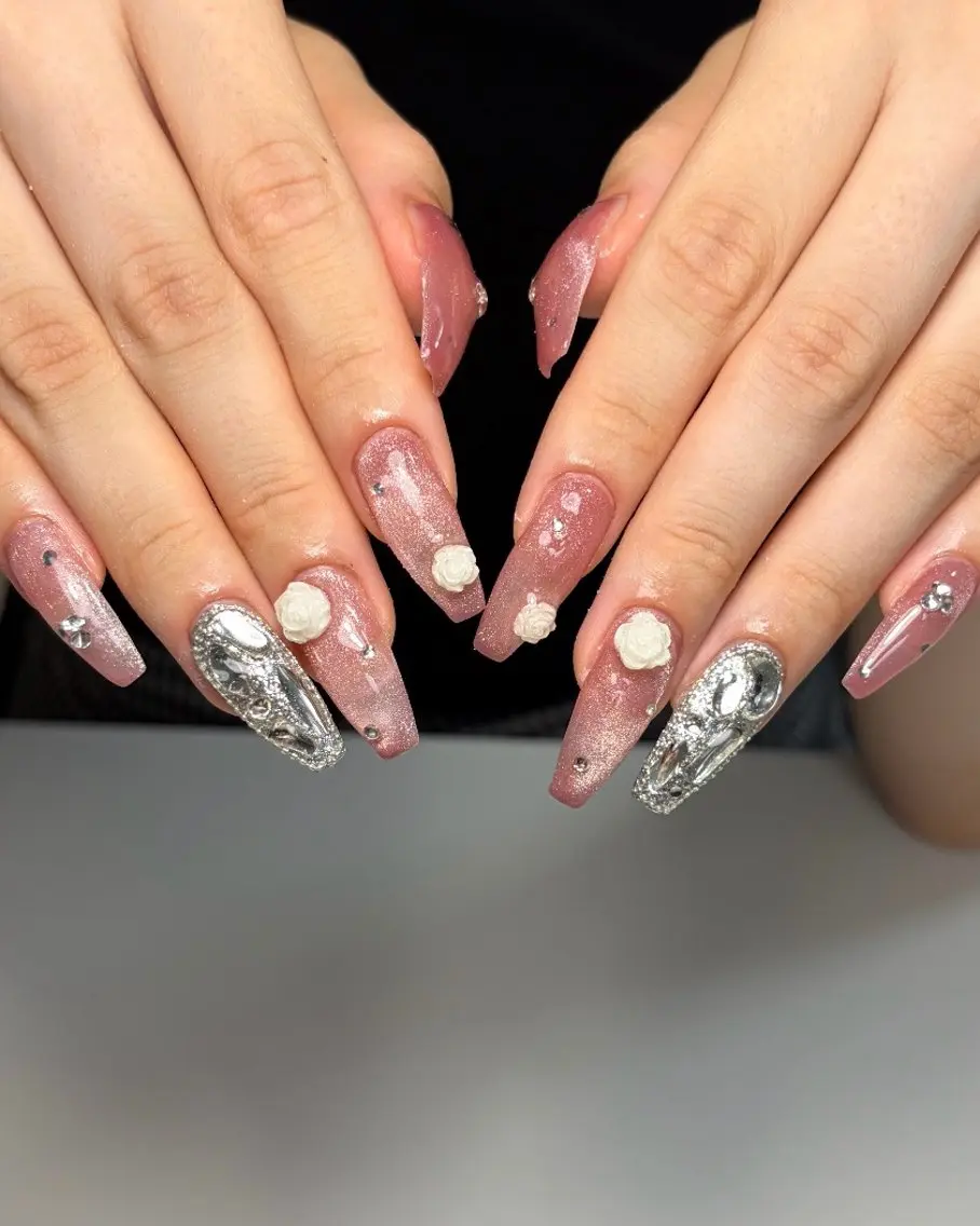 ネイル ハンドネイル 𝓇𝒶𝓃𝒶𝓃 𝓃𝒶𝒾𝓁のネイルデザイン