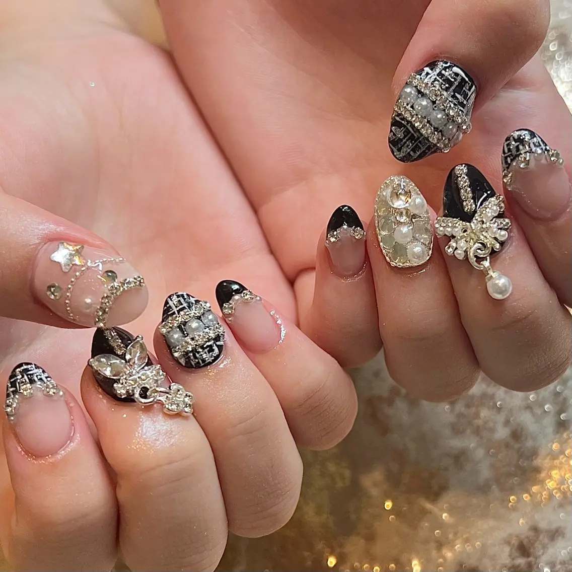 ネイル キラキラネイル ツイードネイル ハンドネイル H🌺 NAILのネイルデザイン