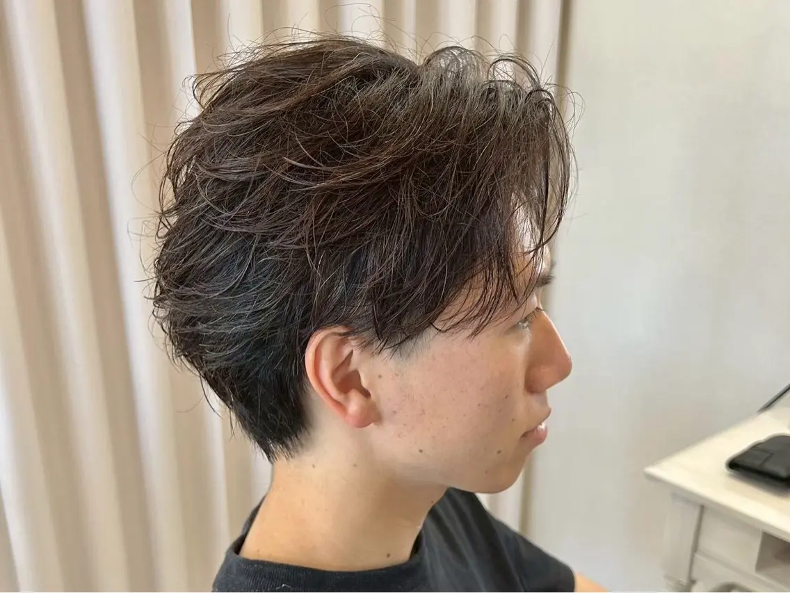 ショート センターパート 韓国ヘア・綾也のヘアスタイル